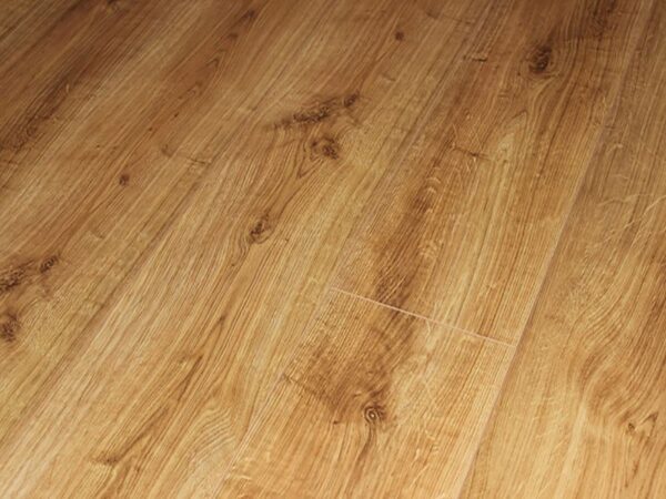 Robusto-Highland-Oak laminate flooring