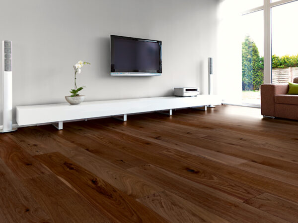 HERITAGE DAKOTA WALNUT LACQUERED ENGINEERED FLOORING